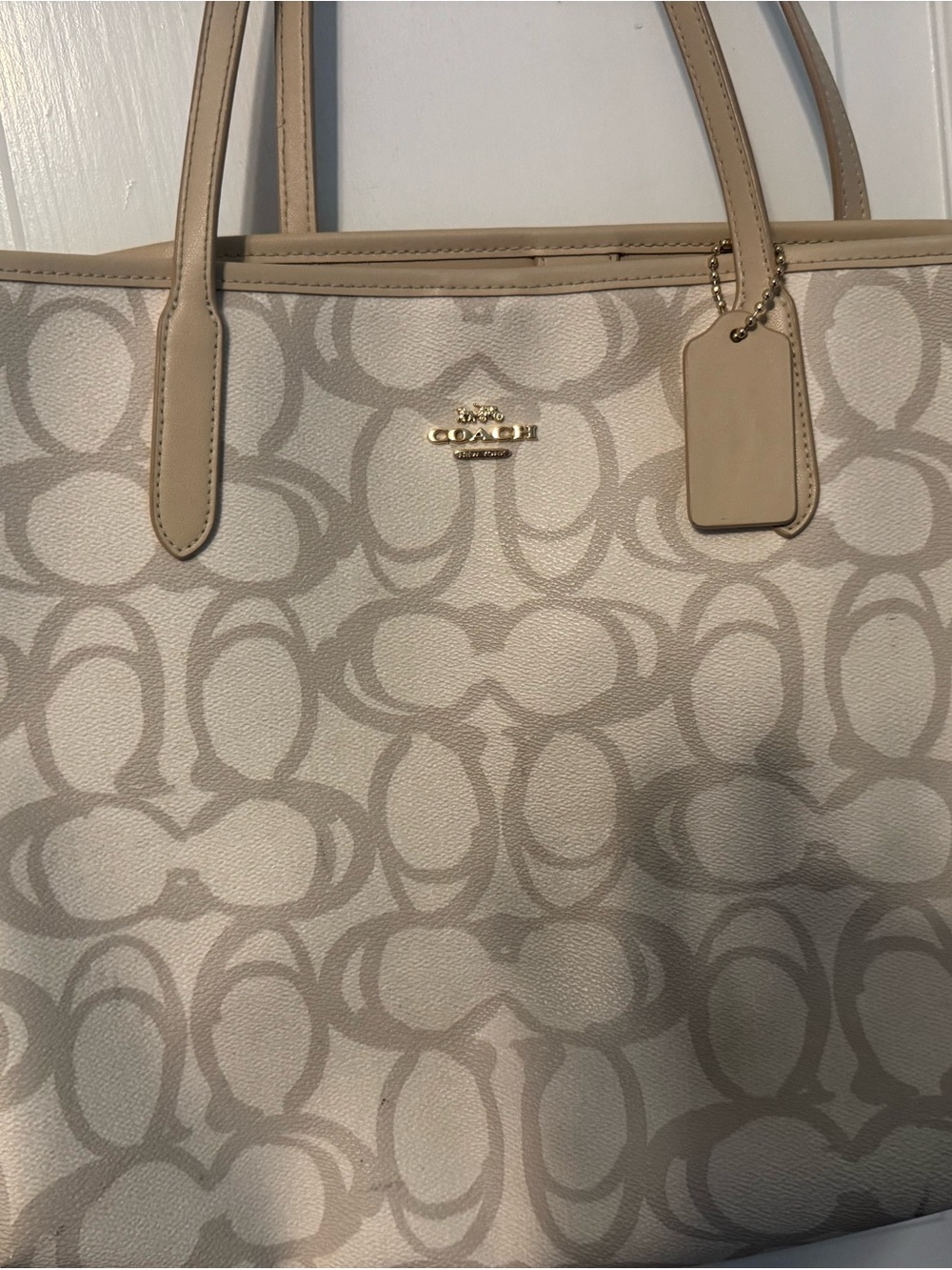 Gorgeous Elegant Statement Bag - Coach City Tote Signature Canvas Chalk Cream - Picture 4 of 14